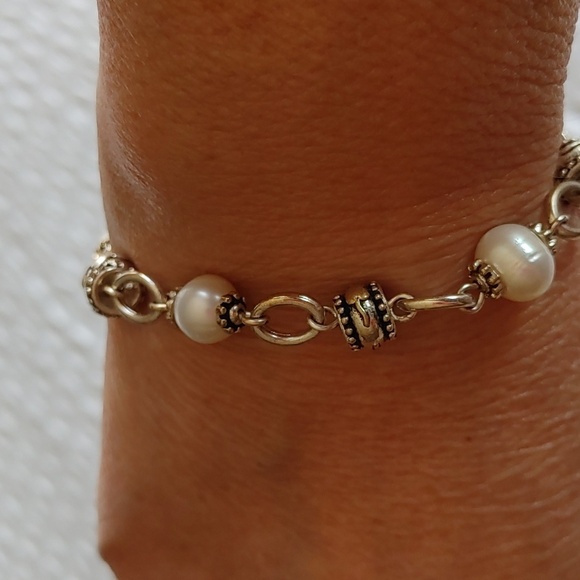 🇨🇦3 For $20🇨🇦Pretty Silver Tone Mom Heart Charm Bracelet - Picture 3 of 9